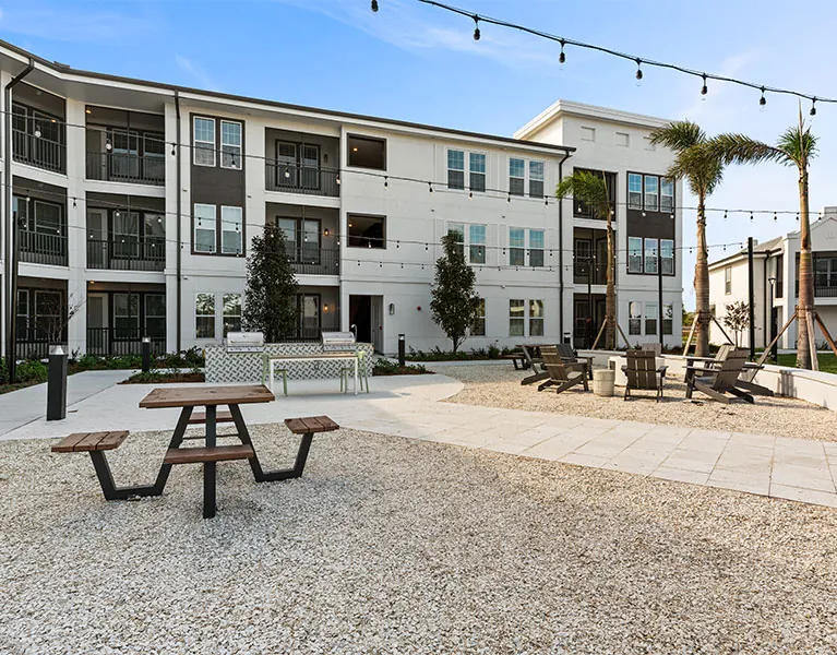 Aura amenities grill area
